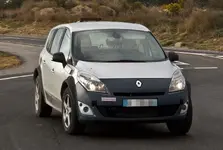 renault-suv-mule-1.webp