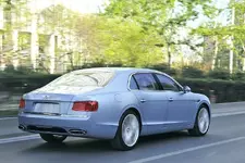 Bentley-Flying-Spur-Facelift-03.webp