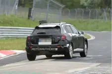 2014-mercedes-benz-gla-class-taxi-spy-shots_100429278_l.webp