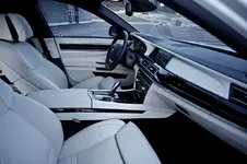 f01cockpit                         .            .webp