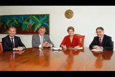 Andreas-Renschler-Dilma-Rousseff-2[3].webp