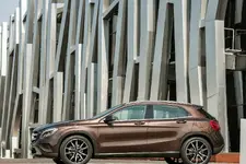 Mercedes-Benz-GLA-Frankfurt-3[2].webp