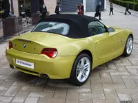 800px-BMW_Z4_M_Roadster_back.webp