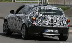 2012_bmw_1_series_hatchback_spy_shots_july_008-0721-950x650.webp