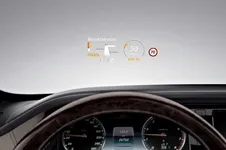 2015-mercedes-benz-s600-interior-head-up-display.webp