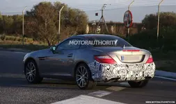 2016-mercedes-benz-slc-class-slk-class-facelift-spy-shots_100491855_h.webp
