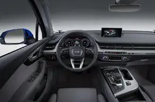 Next-generation-Audi-Q7-leaked-interior.webp