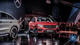 2016-mercedes-gle-coupe-450-63-amg-naias-4.webp