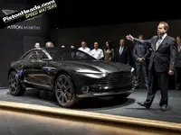 Aston_DBX_04.webp