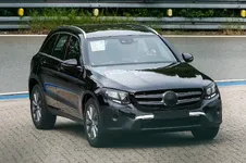 2016-mercedes-benz-glc-looks-stylish-in-minimal-camouflage-spyshots_3.webp