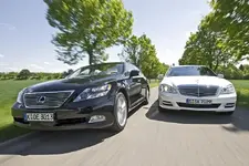 Mercedes-S-400-Hybrid-Lexus-LS-600h-729x486-e001dacb436b17b3.webp