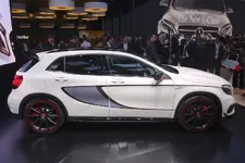 mercedes-gla45-amg-detroit-2014-04-1.webp