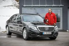Mercedes-Maybach-S-600-Guard-fotoshowBigImage-14921f06-925502.webp