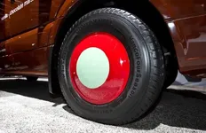Mercedes-Benz-Sprinter-Sprinklesmobile-wheel-cover.webp