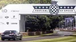 261138_panamera_turbo_goodwood_festival_2016_porsche_ag_1.webp