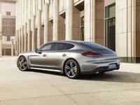 Porsche-Panamera_Turbo_S-2014-1600-03.webp