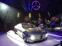CnMVqwhXEAEgvue.webp