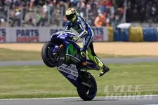 Valentino-Rossi-wheelie.webp