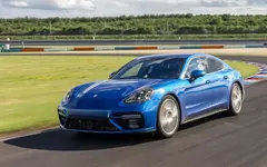258675_2017_Porsche_Panamera.webp