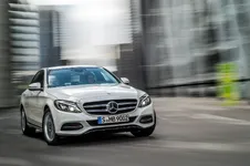2015-mercedes-benz-c-class-w205-officially-unveiled-photo-gallery-1080p-32.webp
