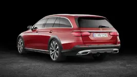 2017-mercedes-e-class-all-terrain-3.webp