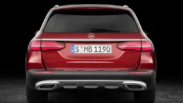 2017-mercedes-e-class-all-terrain-4.webp