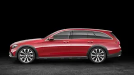 2017-mercedes-e-class-all-terrain-6.webp