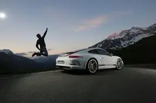 Sport Auto - Porsche 911 R (3).webp