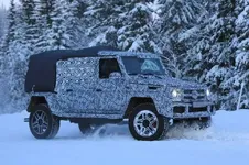 Erlkoenig-Mercedes-G500-4x4-Landaulet-fotoshowBig-7a8ebce-1002684.webp