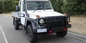 2017_mercedes-benz_g-professional_cab-chassis_G-PRO-02.webp
