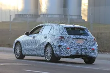 2018-mercedes-a-class-reveals-interior-in-best-spy-photos-yet_26.webp