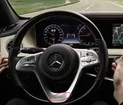 2018-mercedes-s-class-facelift-technology.webp