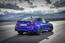 bmw-m4cs-08.webp