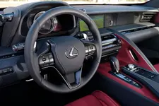 2018-Lexus-LC-500h-steering-wheel.webp