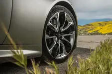 2018-Lexus-LC-500-wheel.webp