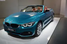 BMW-4er-Cabrio-Facelift-2017-Snapper-Rocks-Blue-Sport-Line-F33-LCI-02.webp