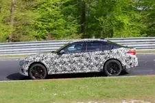 upcoming-f90-bmw-m5-sheds-more-camo-during-nurburgring-testing_11.webp