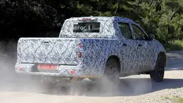 2018-mercedes-x-class-spy-photo (1).webp