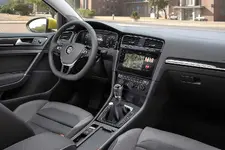 vw-golf-7-facelift-interieur01.webp