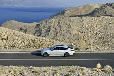 P90260709_highRes_bmw-6-series-gran-tu.webp