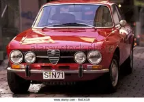 car-alfa-romeo-gt-veloce-1750-bertone-vintage-car-model-year-1967-b4exgb.webp