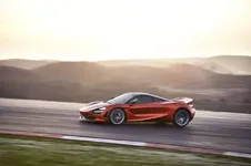 7521-McLaren+720S-22-Action.webp