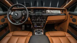 Rolls-Royce-Phantom-2018-7.webp