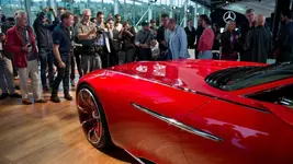 vision-mercedes-maybach-6-concept-live.webp