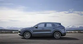 2019-porsche-cayenne-s-14.webp