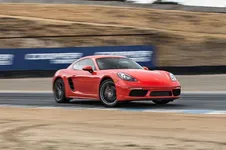 2017-Porsche-718-Cayman-S-front-three-quarter-in-motion-03.webp