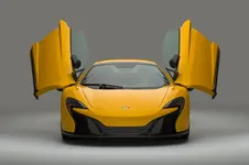 2016-McLaren-650S-front-doors-up.webp