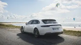 Porsche-Panamera-Turbo-S-E-Hybrid-Sport-Turismo-6.webp