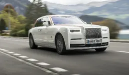 2018_rolls-royce_phantom_review_06.webp