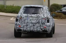 2019-mercedes-benz-gls-class-spied-in-detail_24.webp